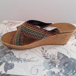 Fun and Fabulous Sandal - new w/tags🙂